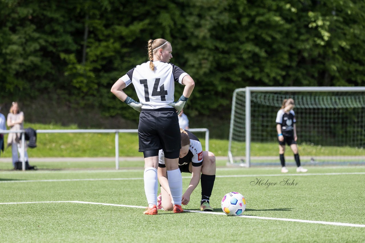 Bild 64 - wBJ SH-Pokalfinale  Holstein-Kiel - SV Viktoria : Ergebnis: 1:0